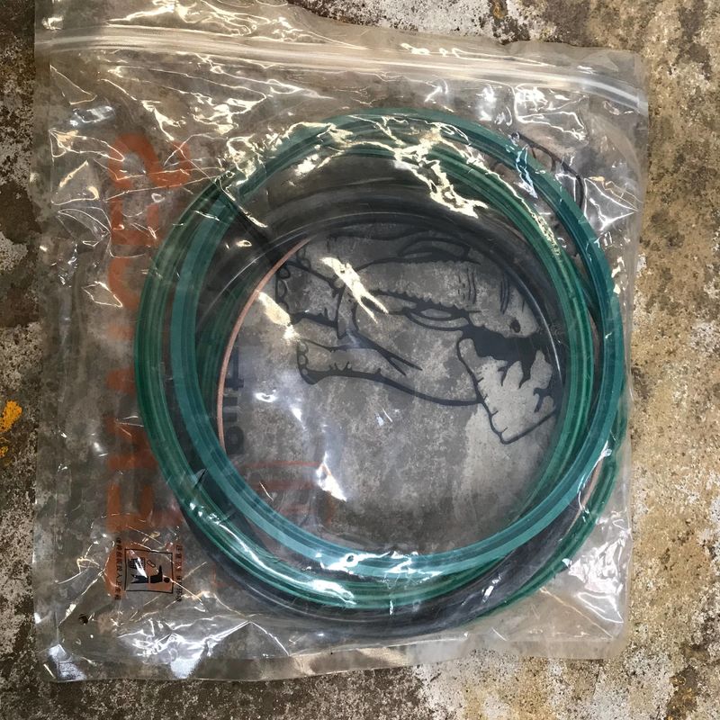 Putzmeister कंक्रीट बूम पंप बेटन ट्रक पार्ट्स के लिए 52 मीटर पिस्टन सील किट