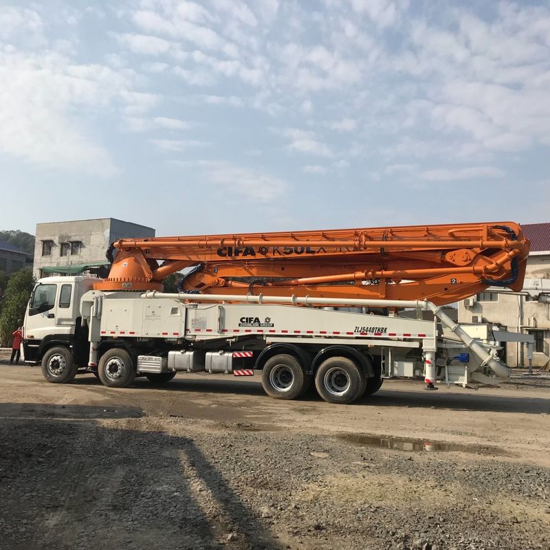 8*4 जूमलियन कंक्रीट पम्प ट्रक नवीनीकृत बेटन पम्प इसुजु चेसिस 50m 160m3/H