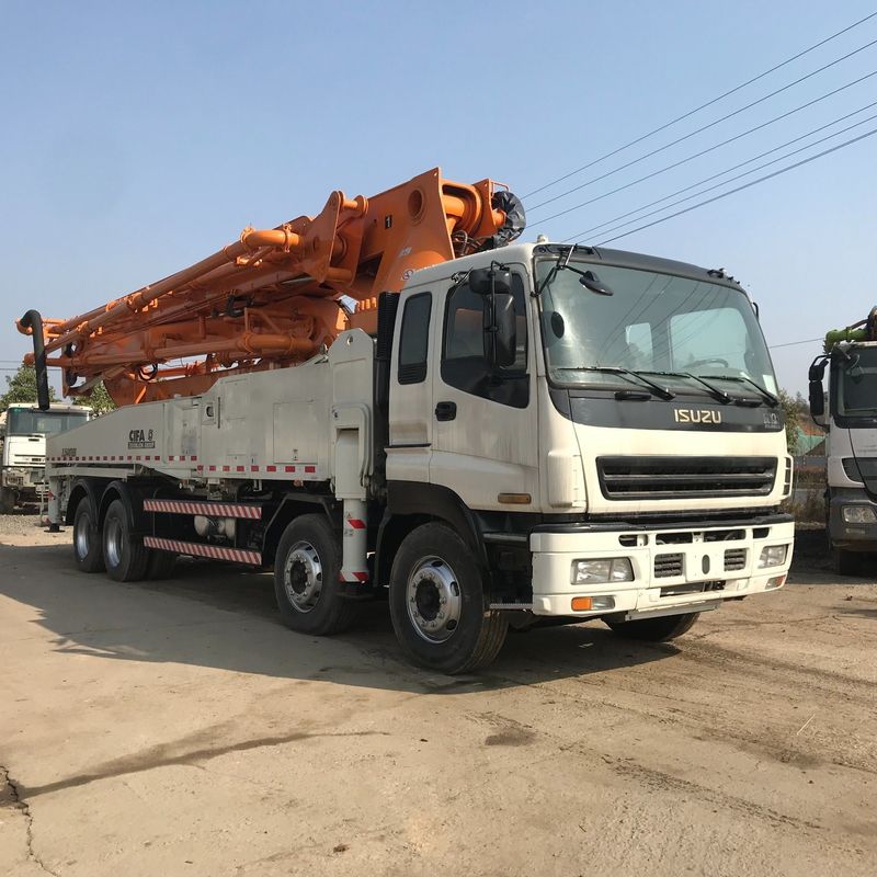 8*4 जूमलियन कंक्रीट पम्प ट्रक नवीनीकृत बेटन पम्प इसुजु चेसिस 50m 160m3/H