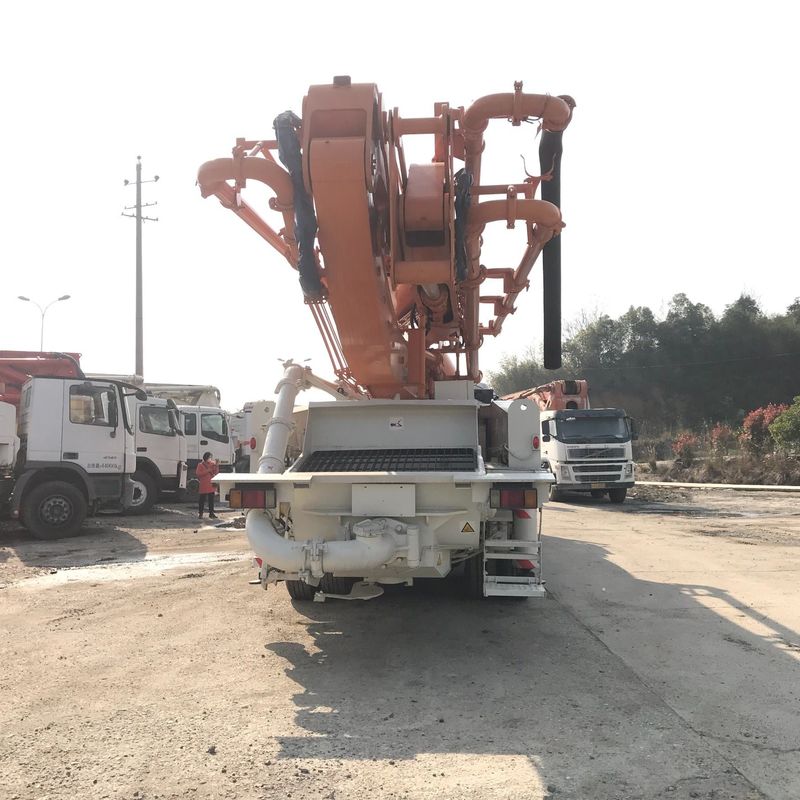 8*4 जूमलियन कंक्रीट पम्प ट्रक नवीनीकृत बेटन पम्प इसुजु चेसिस 50m 160m3/H