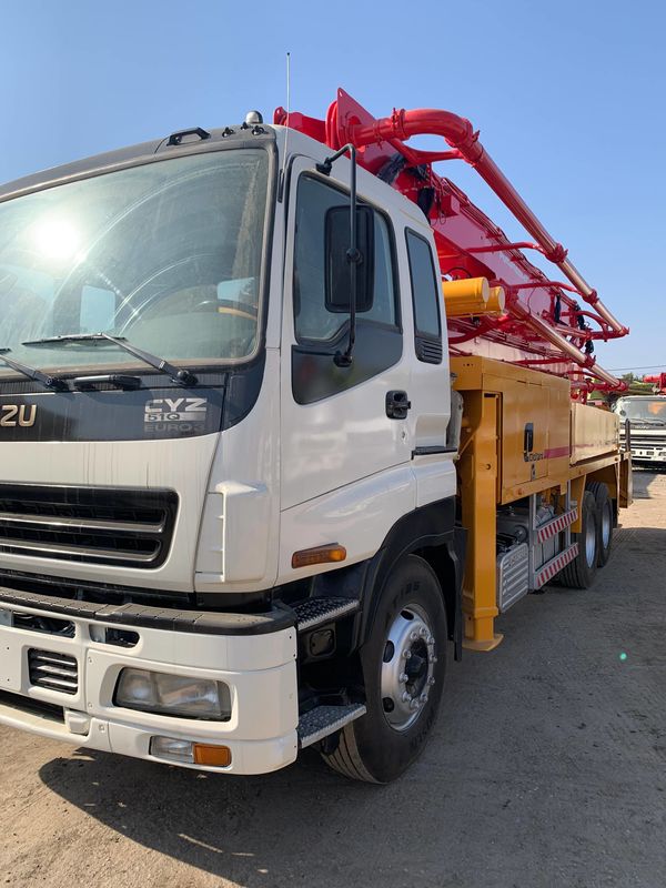 Putzmeister प्रयुक्त ट्रक कंक्रीट पंप रिमोट कंट्रोल हाइड्रोलिक फोल्डिंग घुड़सवार