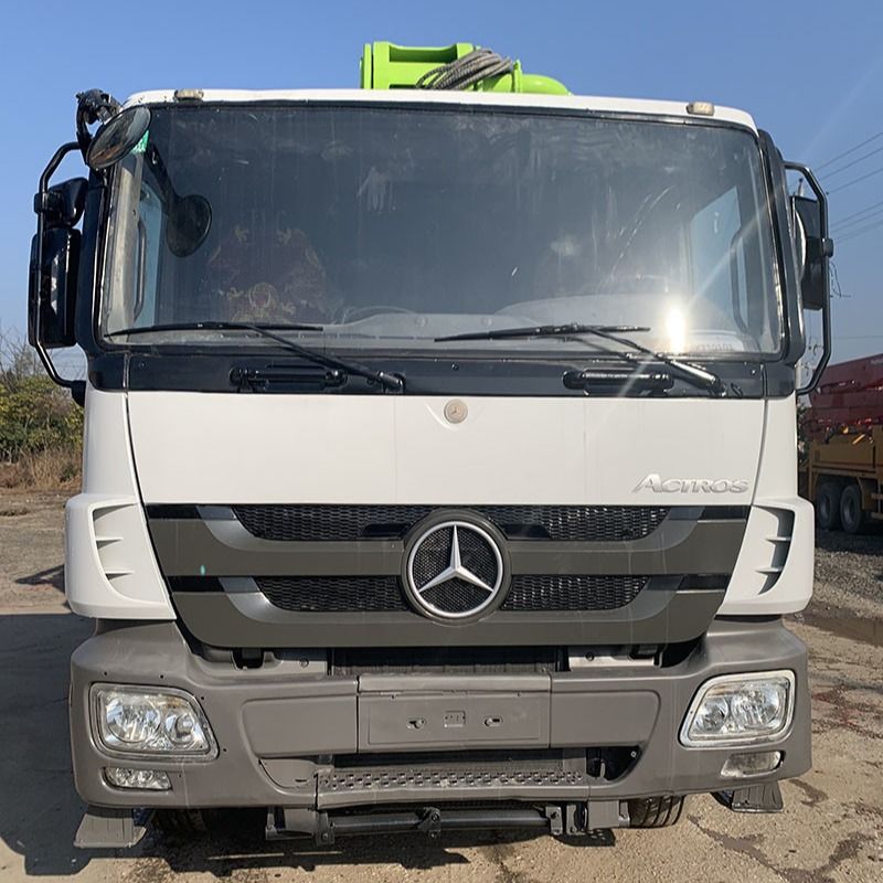 5RZ सीमेंट पंप बेंज कंक्रीट पम्प ट्रक 47M 110m3 / H . का इस्तेमाल किया