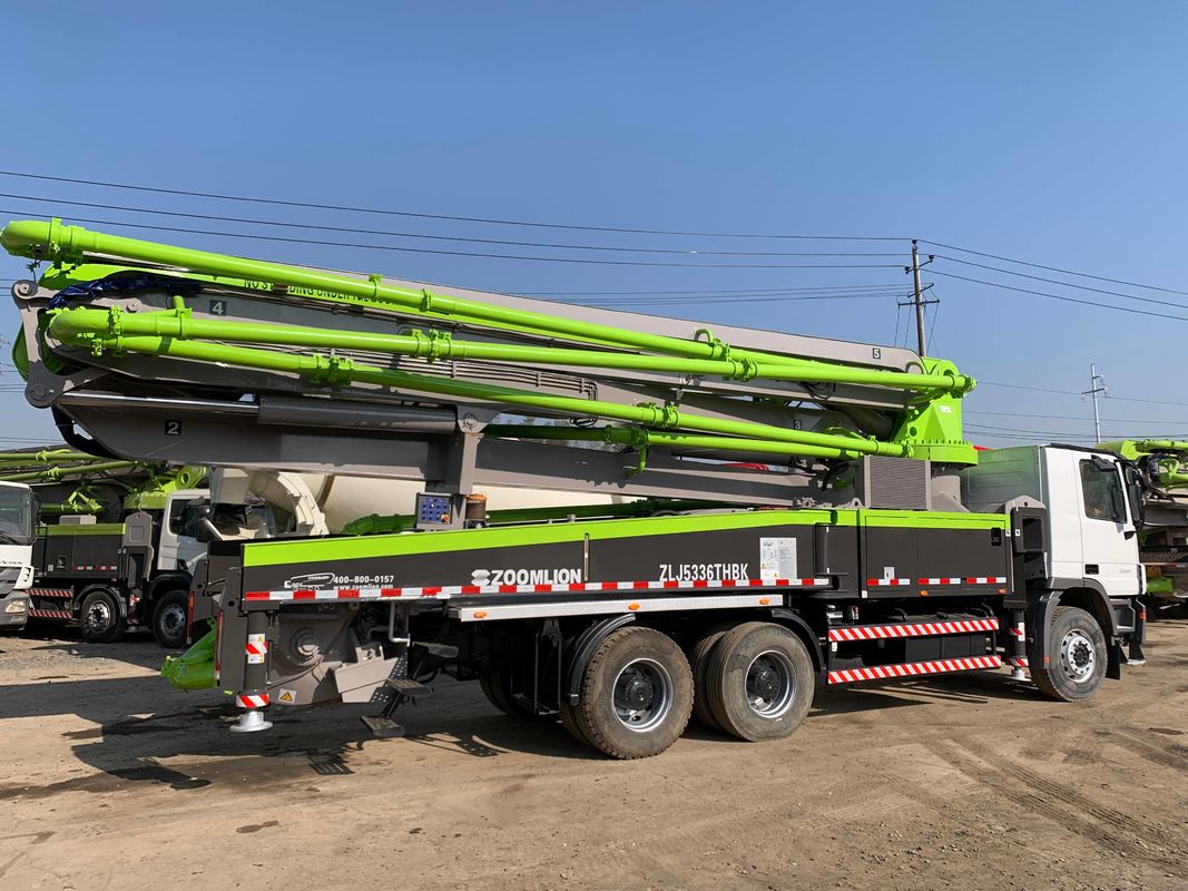 जूमलियन 47 एम बूम कंक्रीट पंप ट्रक हैवी ड्यूटी 110 एम 3 / एच 5 बूम सेक्शन के साथ