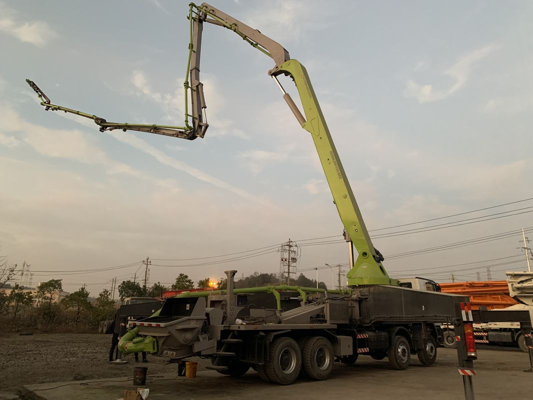 Zoomlion 60 मीटर ACTROS 4141 परिवहन के लिए प्रयुक्त कंक्रीट पम्प ट्रक