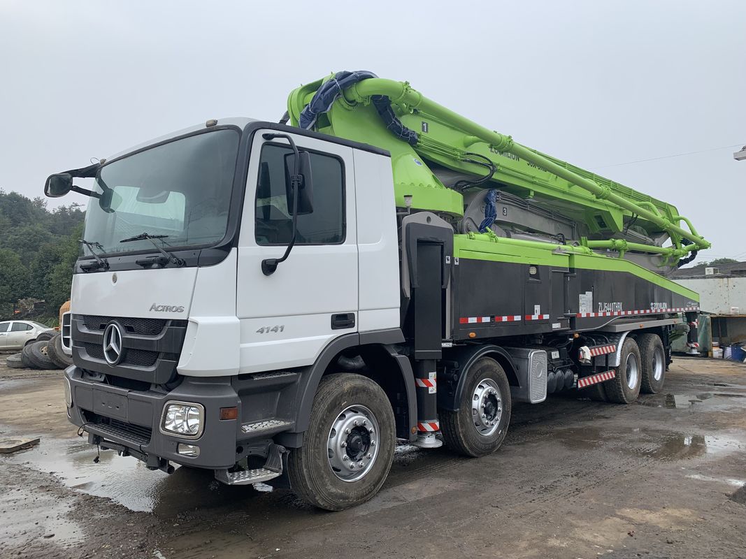 हैवी ड्यूटी जूमलियन 180m3/H 56m बूम कंक्रीट ट्रक