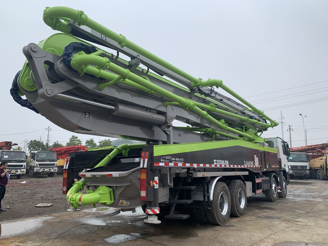 हैवी ड्यूटी जूमलियन 180m3/H 56m बूम कंक्रीट ट्रक