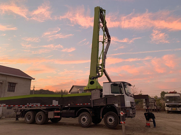 60 मीटर ट्रक कंक्रीट पम्प घुड़सवार 60X-6RZ कंक्रीट पम्प ट्रक