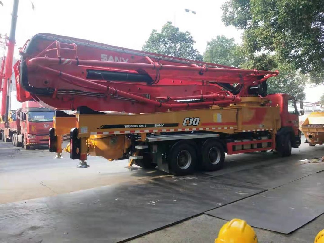 180m3/H Sany 52m वोल्वो बूम कंक्रीट पम्प ट्रक 6 बूम सेक्शन के साथ