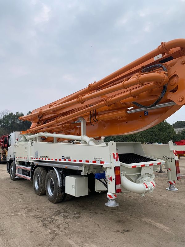 6x4 49m बूम डीजल इंजन प्रयुक्त सीमेंट पंप ट्रक