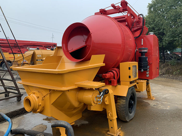 62KW सेल्फ लोडिंग कंक्रीट मिक्सर मशीन, मिनी पोर्टेबल कंक्रीट मिक्सर पंप