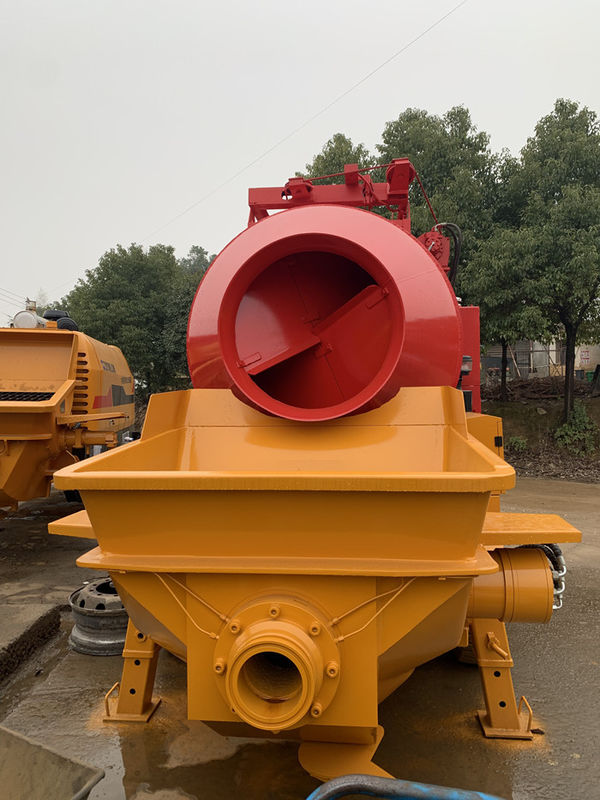 62KW सेल्फ लोडिंग कंक्रीट मिक्सर मशीन, मिनी पोर्टेबल कंक्रीट मिक्सर पंप