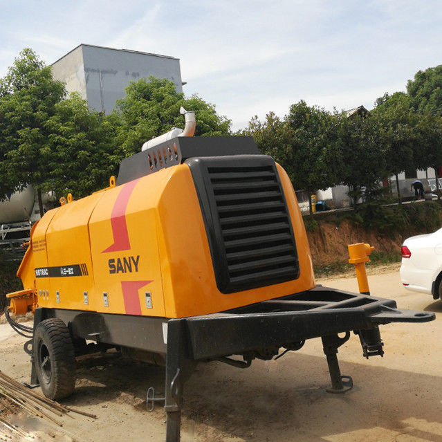 115KW प्रयुक्त स्थिर कावासाकी हाइड्रोलिक कंक्रीट ट्रेलर पंप