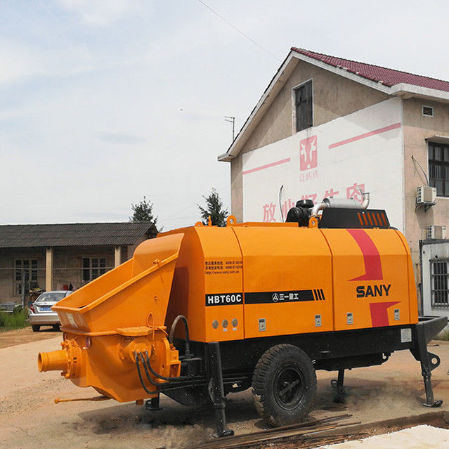115KW प्रयुक्त स्थिर कावासाकी हाइड्रोलिक कंक्रीट ट्रेलर पंप
