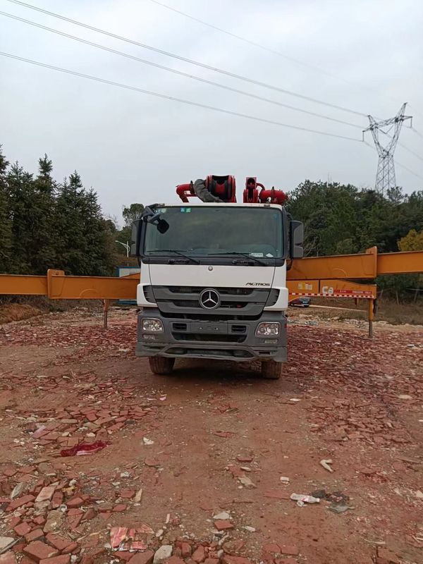 2018 साल मर्सिडीज बेंज चेसिस के साथ सैनी कंक्रीट पम्प ट्रक का इस्तेमाल किया