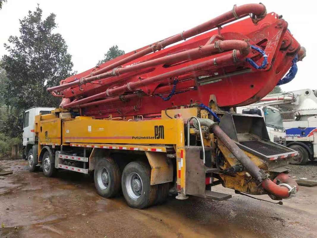 मर्सिडीज बेंज चेसिस के साथ 49m प्रयुक्त 2012 Putzmeister पंप ट्रक 331KW
