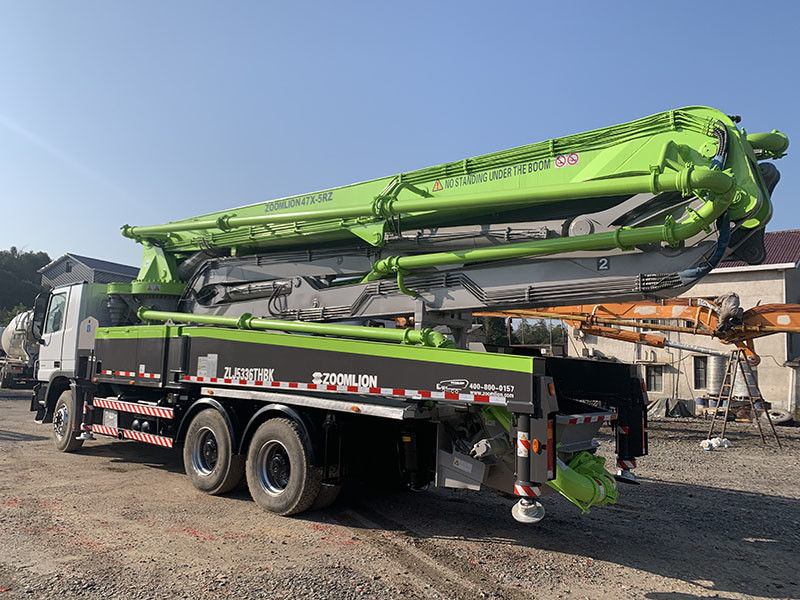 निर्माण इंजीनियरिंग कंक्रीट पम्पिंग ट्रक 120m3/H Actros 3341 Zoomlion 47M