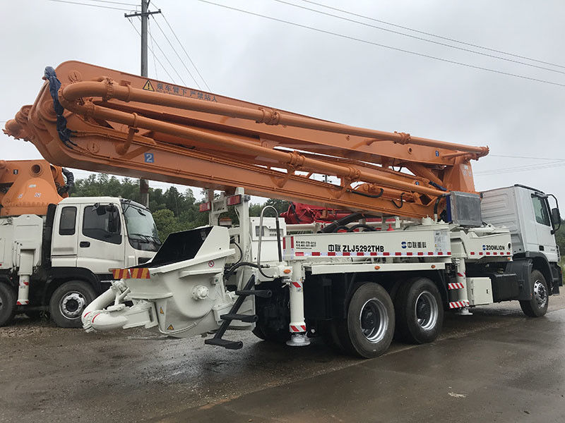 CE 33m प्रयुक्त कंक्रीट पम्प ट्रक सुरक्षा और विश्वसनीयता बूम सिस्टम सुनिश्चित करता है