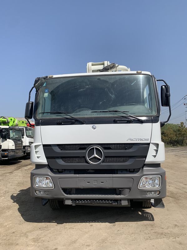 ट्रक पर चढ़कर कंक्रीट बेटन पंप 120/70m3/H Actros 3341 चेसिस मॉडल:
