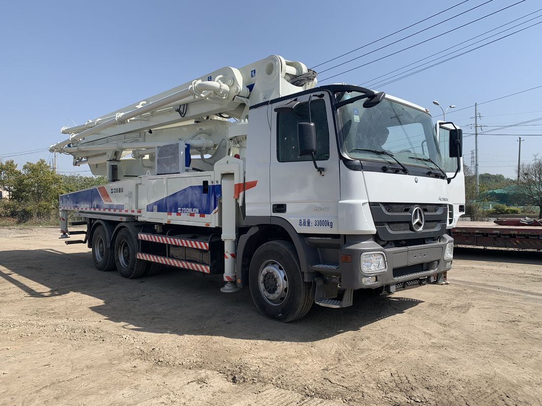 3 एक्सल 47 एम प्रयुक्त कंक्रीट बूम ट्रक 11/7 एमपीए वन बटन 120 एम 3 / एच