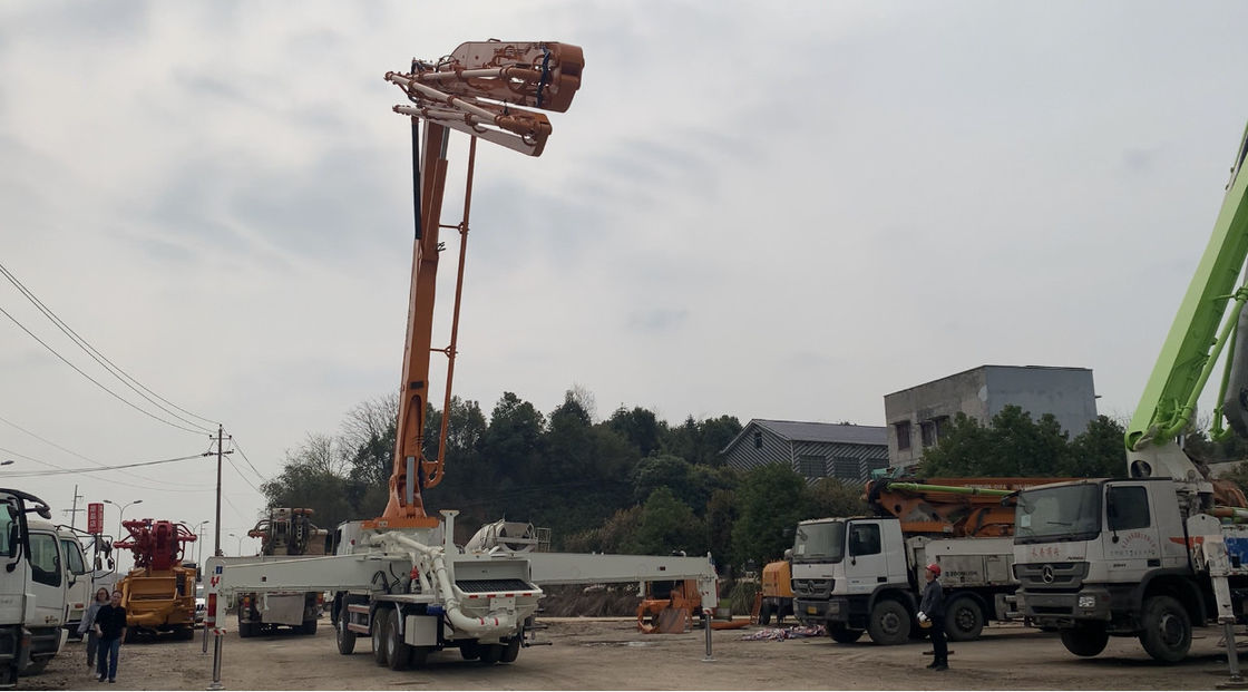 180M3 / H 47m Actros 3341 सीमेंट बूम पंप ISO90001 प्रमाणन के साथ: