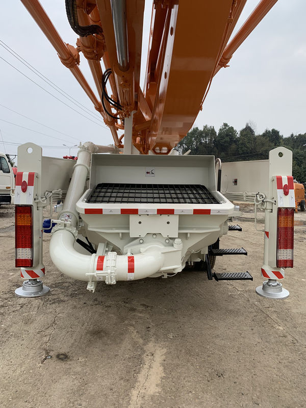 49M 3Axle प्रयुक्त सीमेंट पंप ट्रक मशीनरी कंक्रीट उपकरण